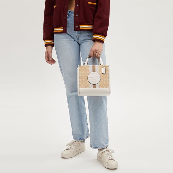 Dempsey Tote Bag 22 In Signature Jacquard With Stripe And Coach Patch - Picture 5 of 6